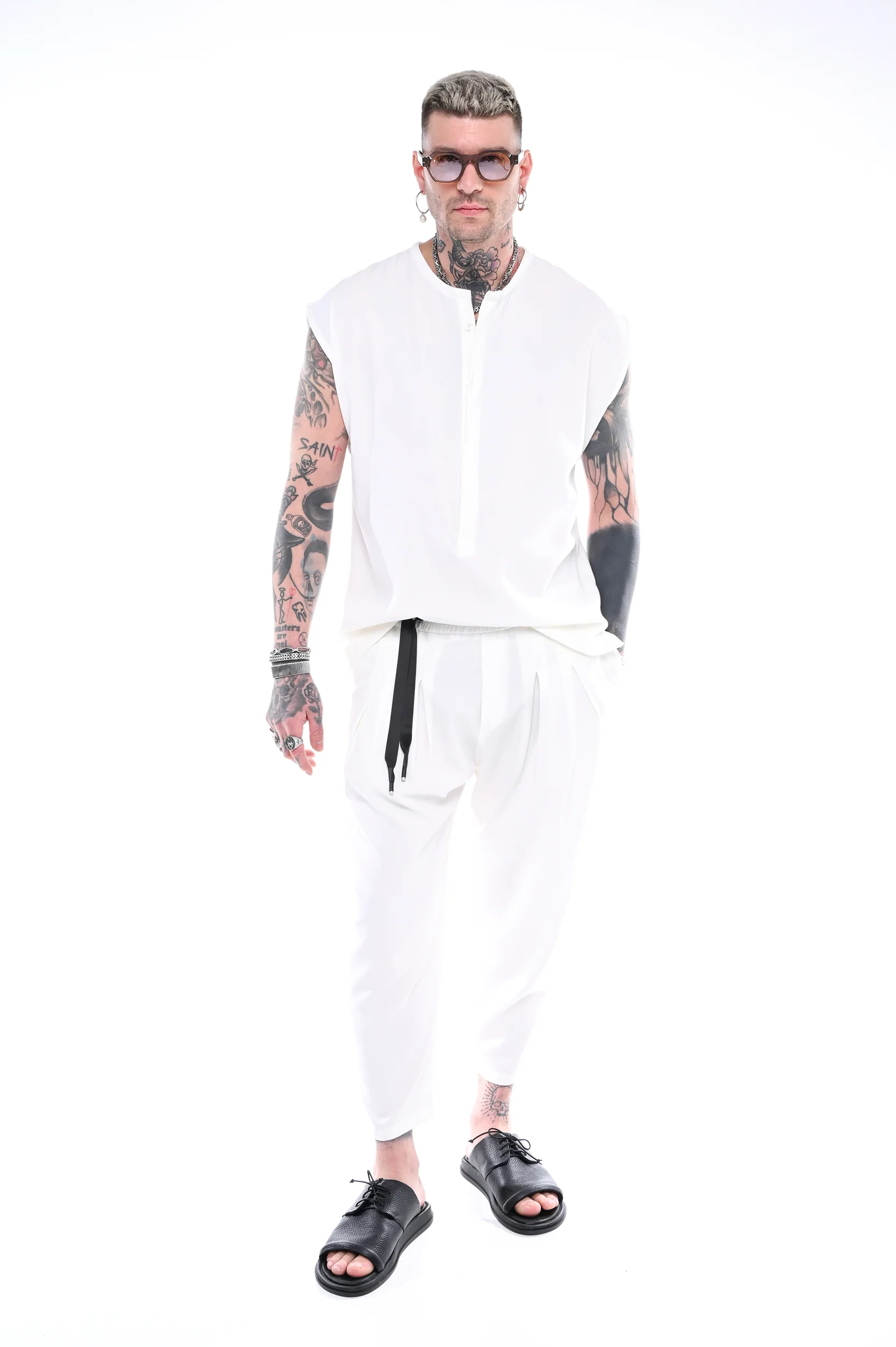 Halo Sleeveless Shirt - Image 6